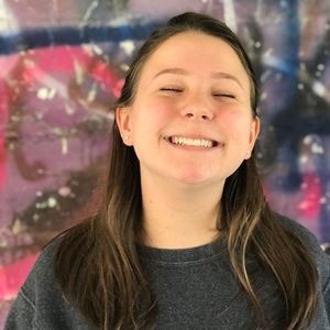 Meet your Posher, Laina